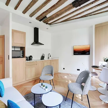 Magnificent - 1br 4p - Le Marais Apartment *
